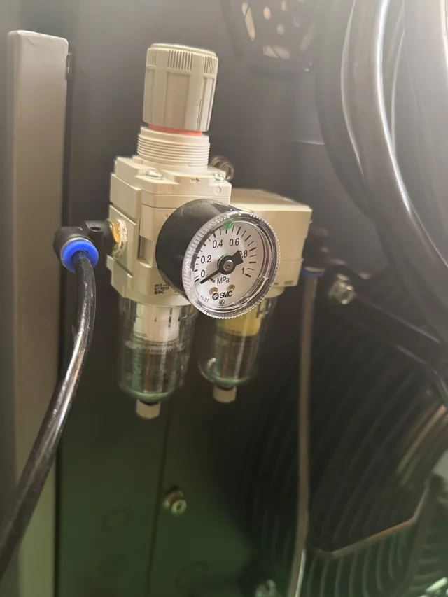 SMC �t�B���^���M�����[�^�E�~�X�g�Z�p���[�^ AC20D-02G-D